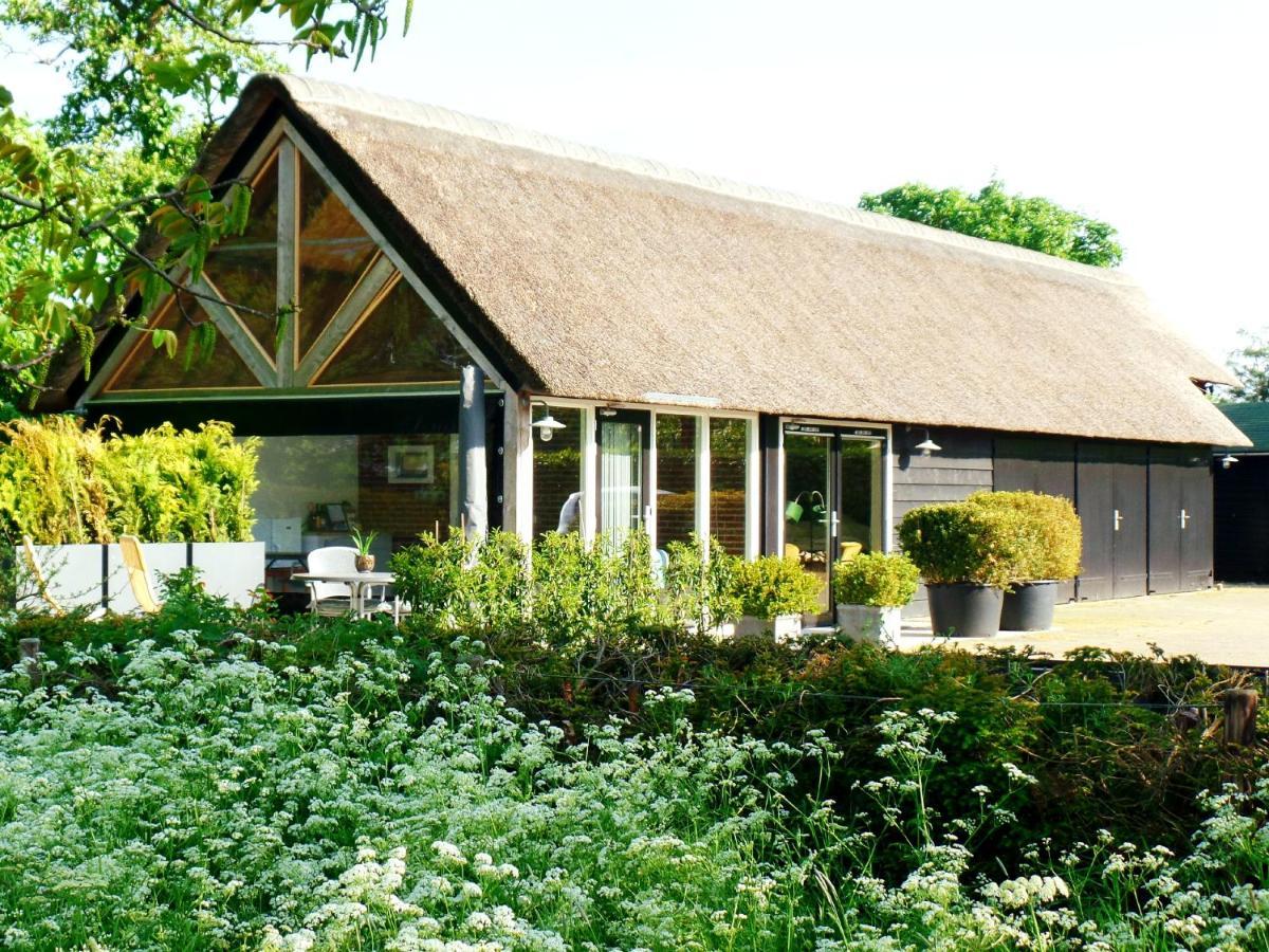 B&B De Scherpenhof Leur Bagian luar foto