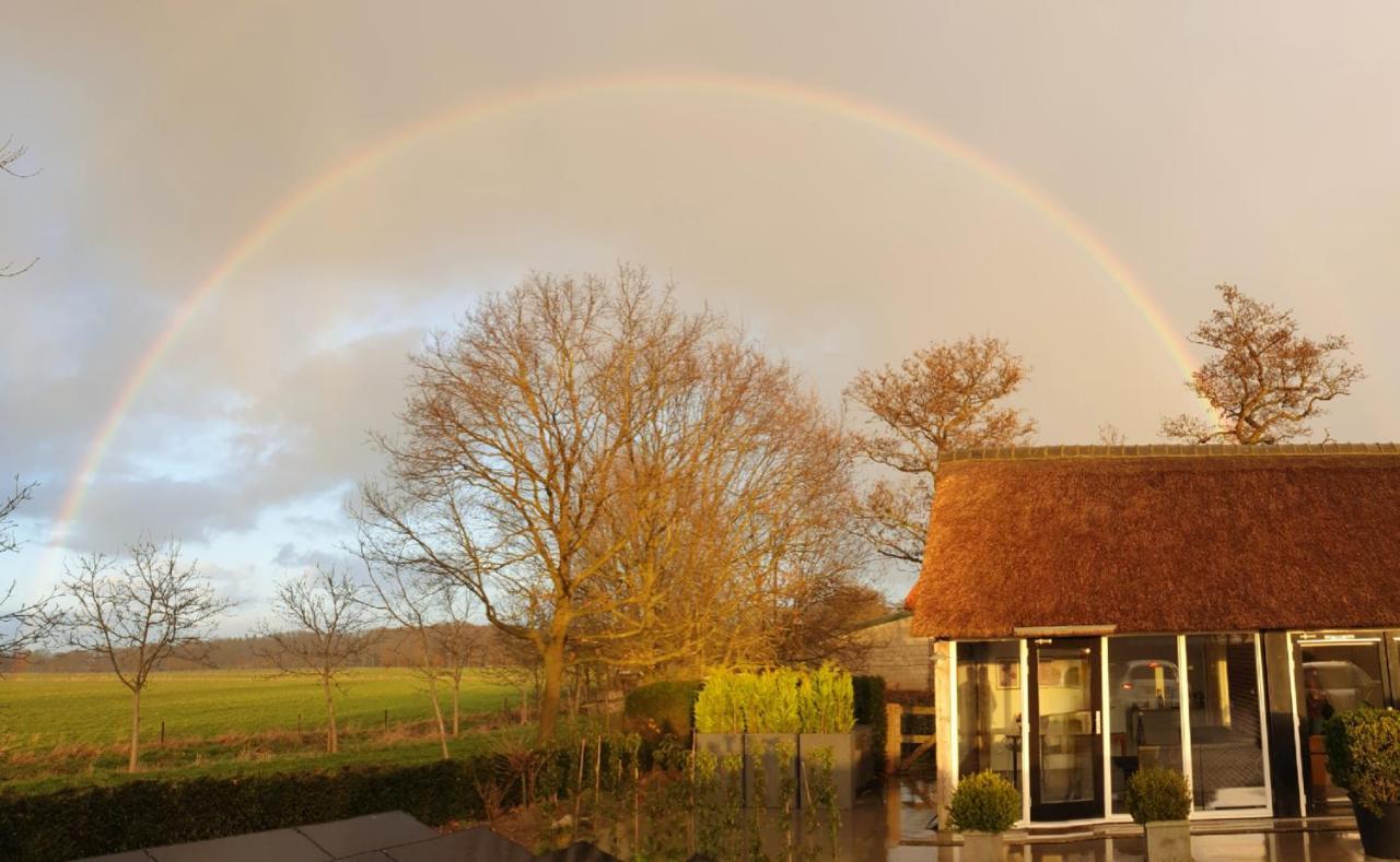 B&B De Scherpenhof Leur Bagian luar foto