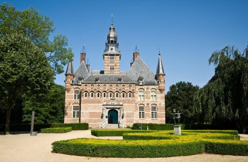 B&B De Scherpenhof Leur Bagian luar foto